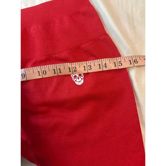 Gymreapers Red Seamless Shaping Activewear Shorts, Large - Picture 6 of 7